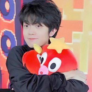 白丝美女十玉足被操
